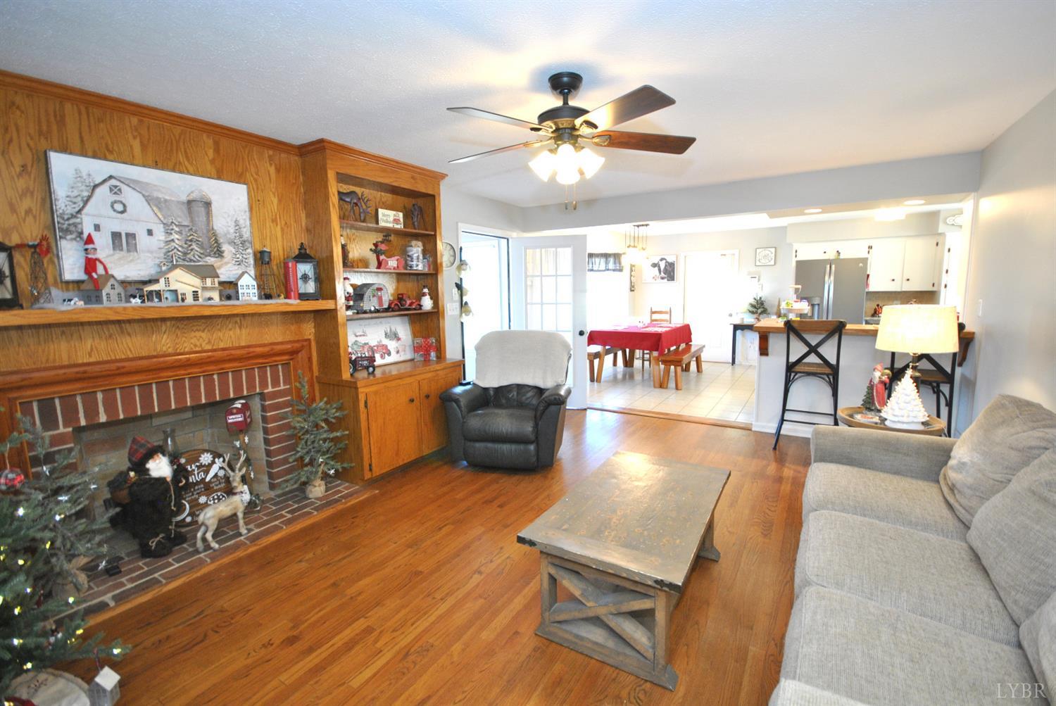 3350 Roaring Run Road Goode, VA 24556 - Photo 20 of 90 Den w/FP & Built-ins