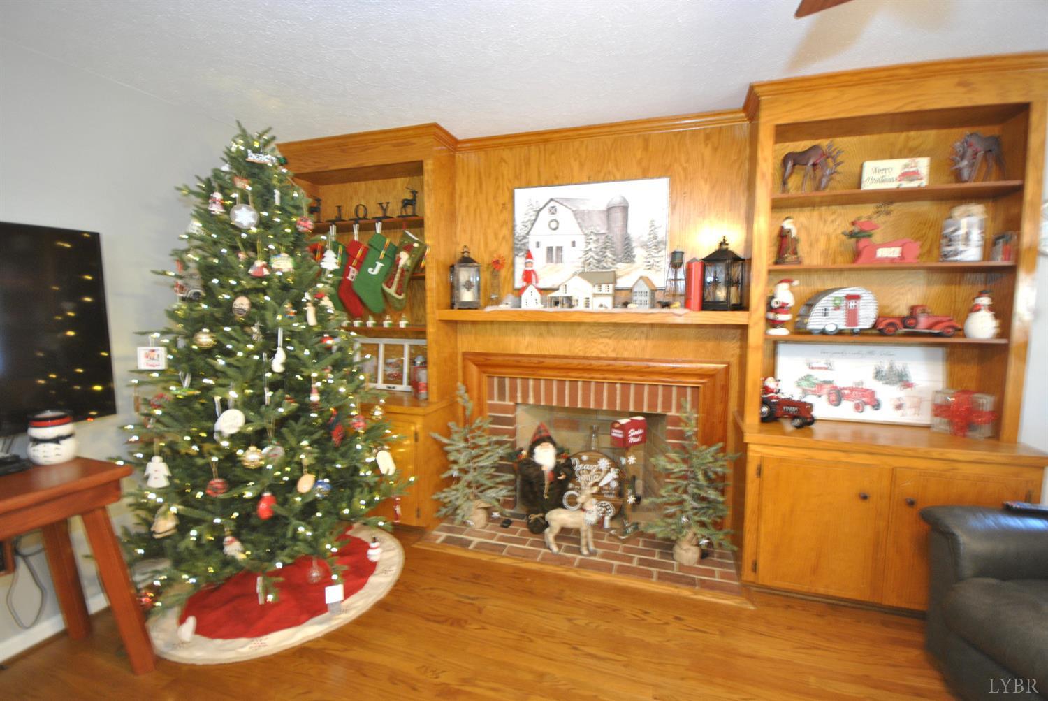 3350 Roaring Run Road Goode, VA 24556 - Photo 21 of 90 a view of a fruit basket