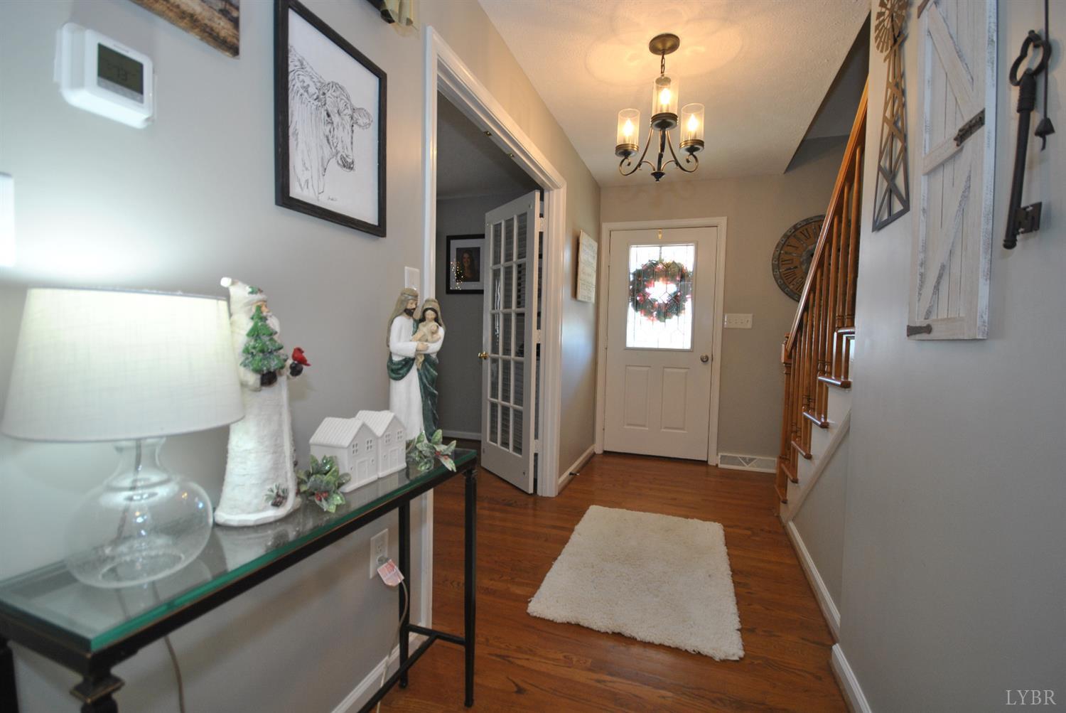 3350 Roaring Run Road Goode, VA 24556 - Photo 54 of 90 Foyer