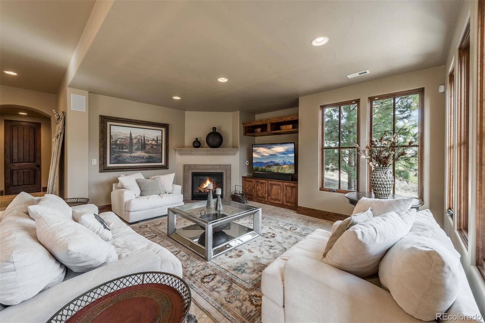 8207 Raphael Lane Littleton, CO 80125 - Photo 8 of 35 Gallery Image 8