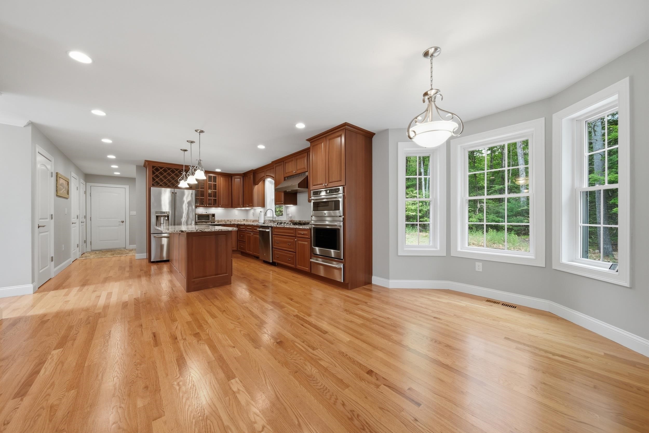24 Piper Lane Pelham, NH 03076 - Photo 4 of 60 Gallery Image 4