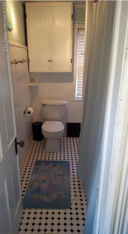 507 Wayside Road Neptune Township, NJ 07753 - Photo 8 of 15 Upstairs bath