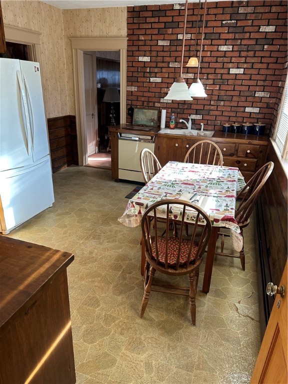 47 Clara Avenue Warwick, RI 02889 - Photo 16 of 44