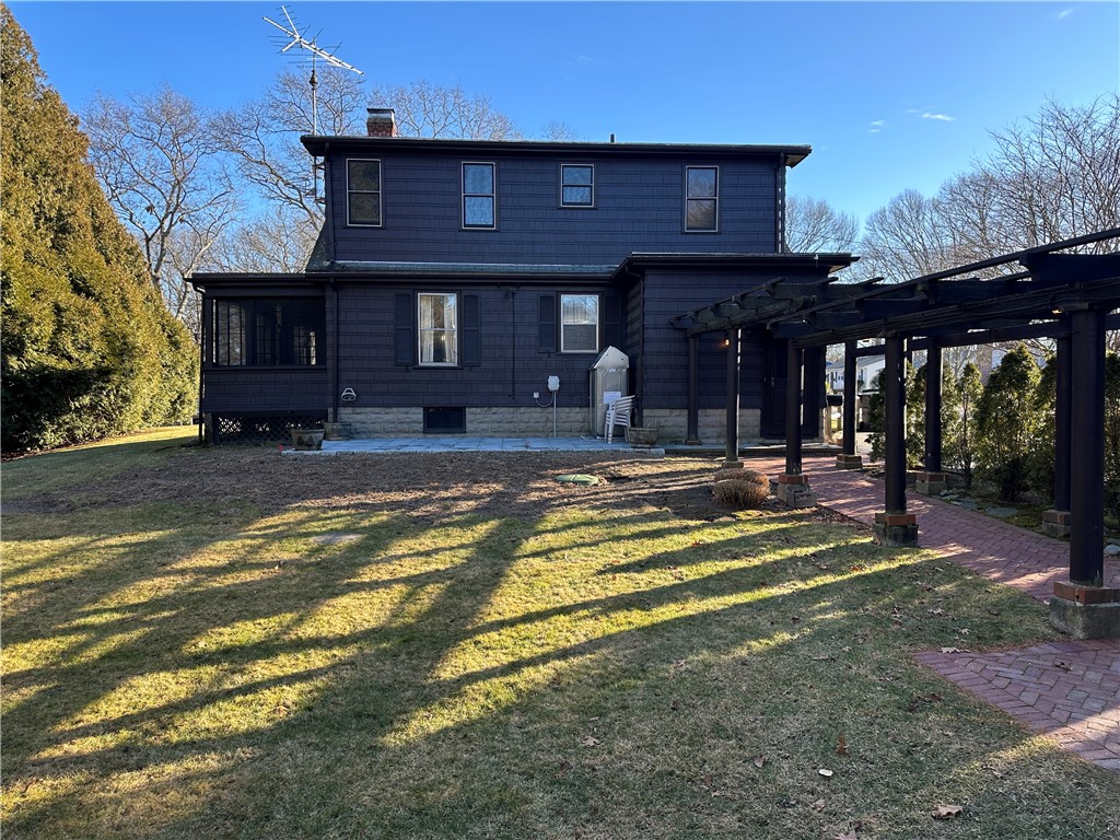 47 Clara Avenue Warwick, RI 02889 - Photo 4 of 44