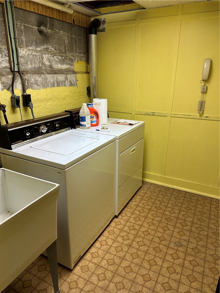 47 Clara Avenue Warwick, RI 02889 - Photo 42 of 44 Laundry room in basement