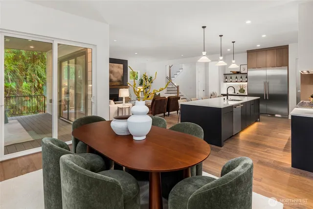 $4,495,000 | 10620 Northeast 28th Place, Bellevue, WA 98004