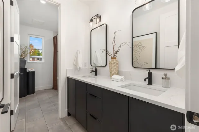 $4,495,000 | 10620 Northeast 28th Place, Bellevue, WA 98004