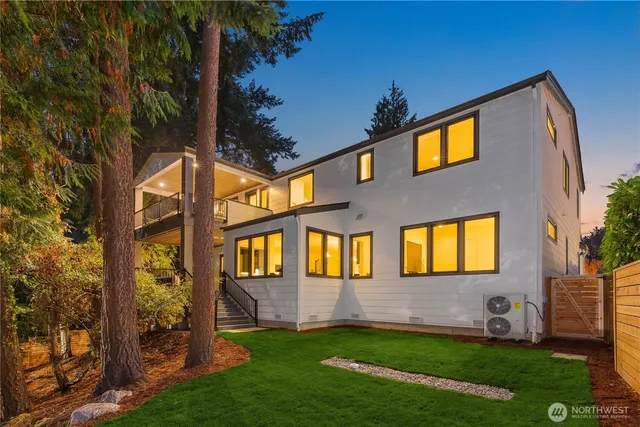 $4,495,000 | 10620 Northeast 28th Place, Bellevue, WA 98004