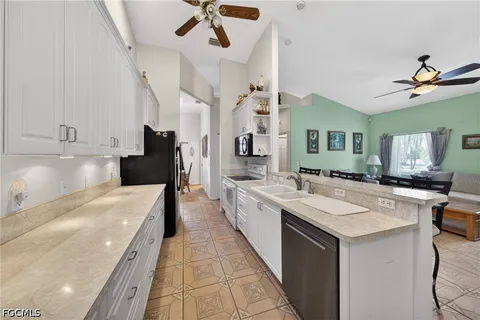 $619,900 | 3815 Northwest 5th Terrace, Cape Coral, FL 33993
