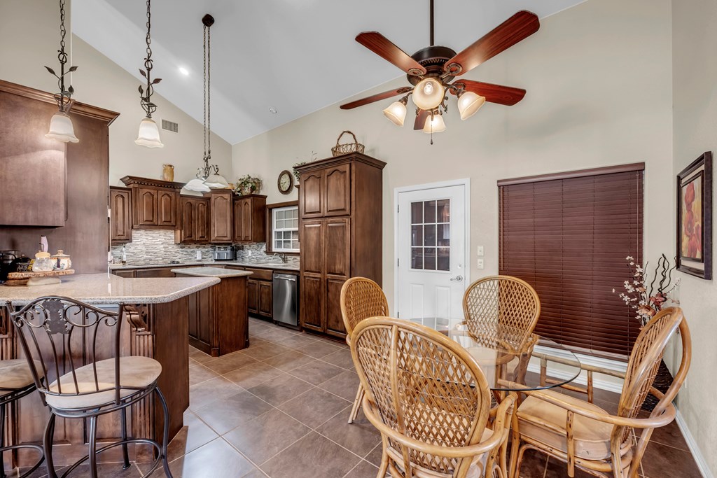 1048 Church Street Mason, TX 76856 - Photo 7 of 25