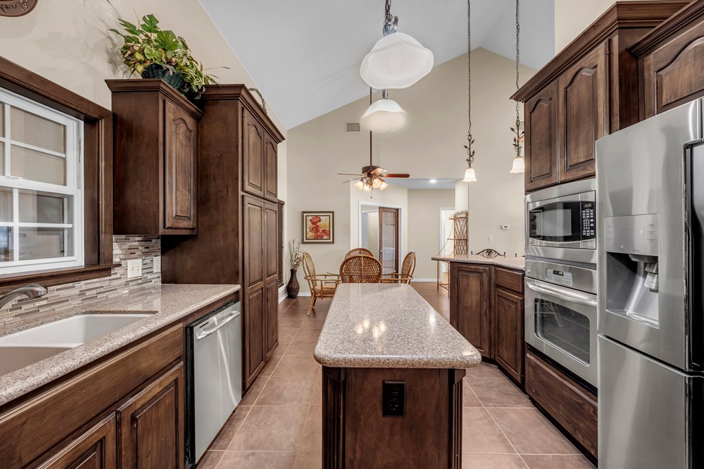 1048 Church Street Mason, TX 76856 - Photo 8 of 25