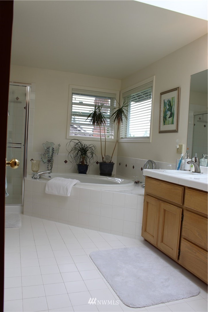 13830 Southeast 188th Street Renton, WA 98058 - Photo 14 of 25 Gallery Image 14