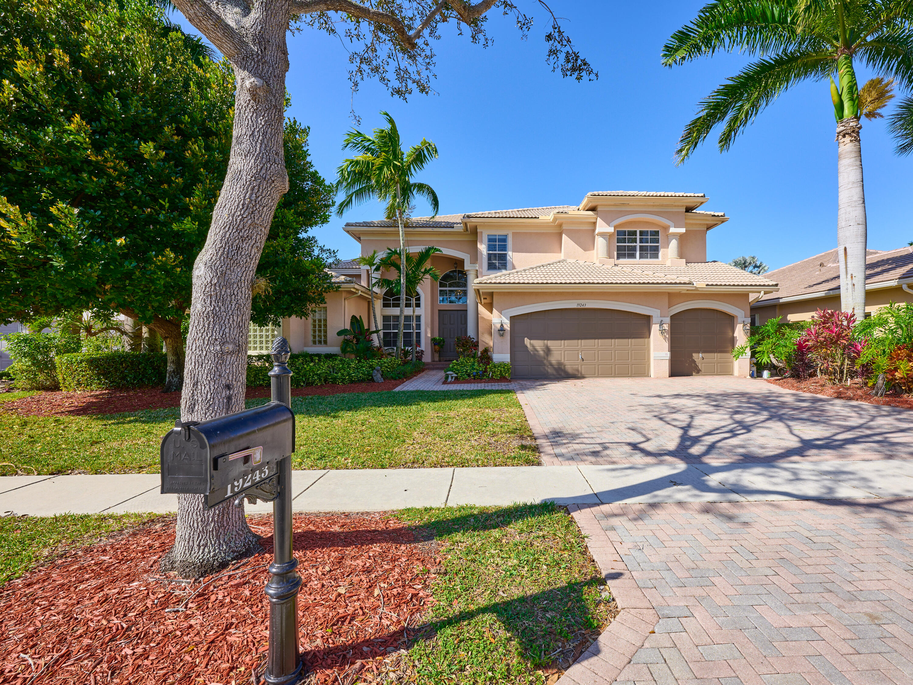19243 South Creekshore Court Boca Raton, FL 33498 - Photo 9 of 115 © PYL 0002