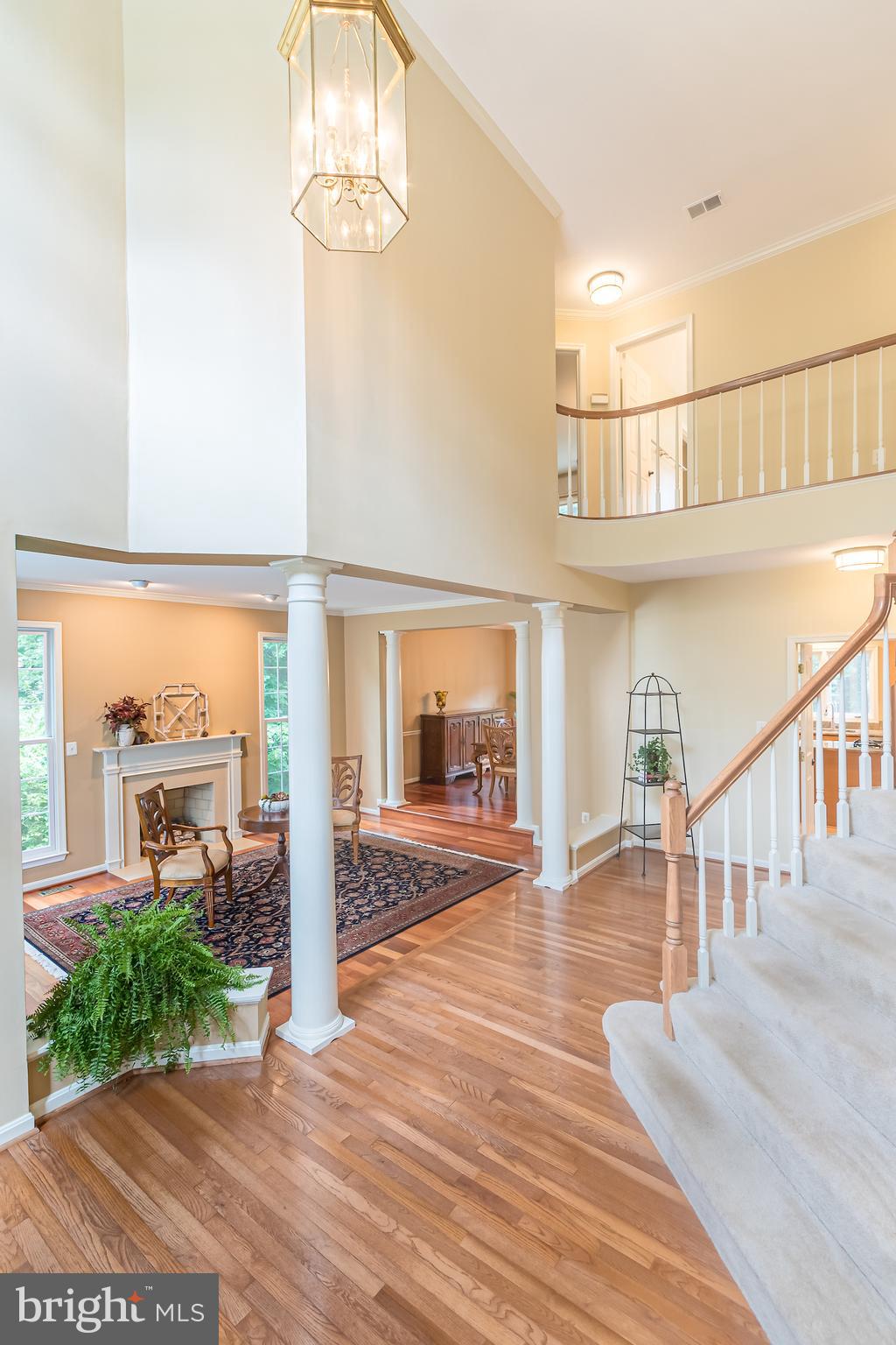 Welcoming two-story foyer