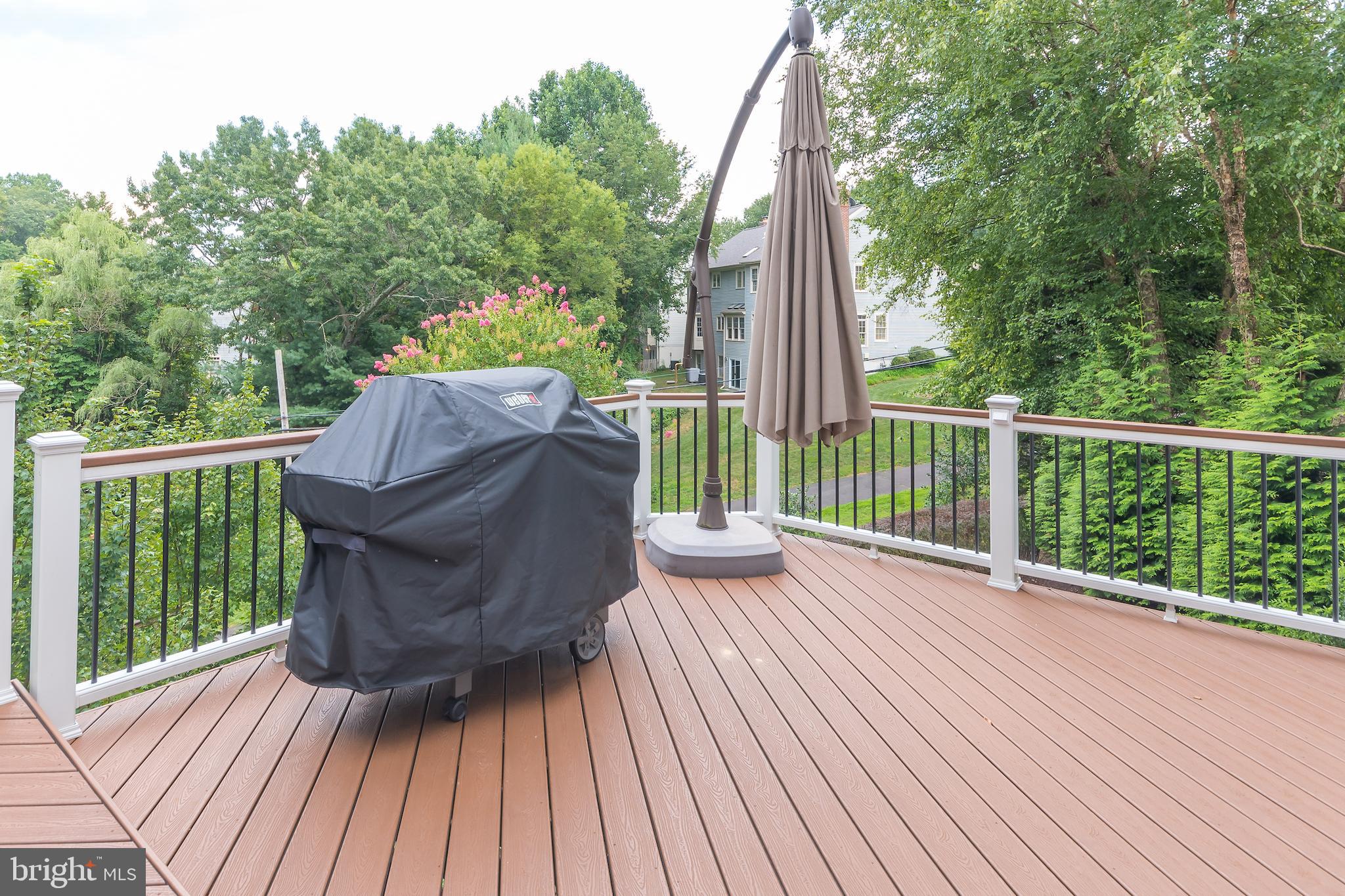 8156 Ridge Creek Way Springfield, VA 22153 - Photo 26 of 57 Trex deck