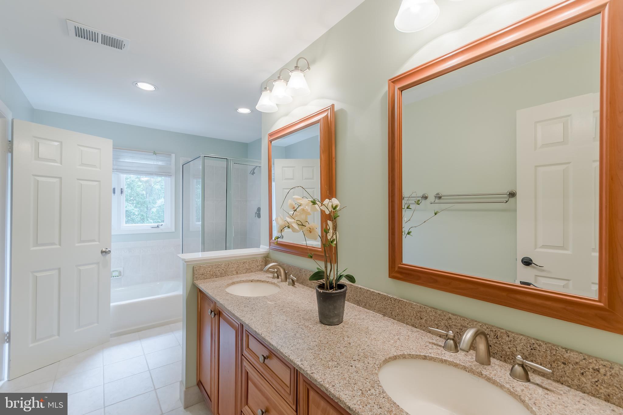8156 Ridge Creek Way Springfield, VA 22153 - Photo 36 of 57 Hall bathroom