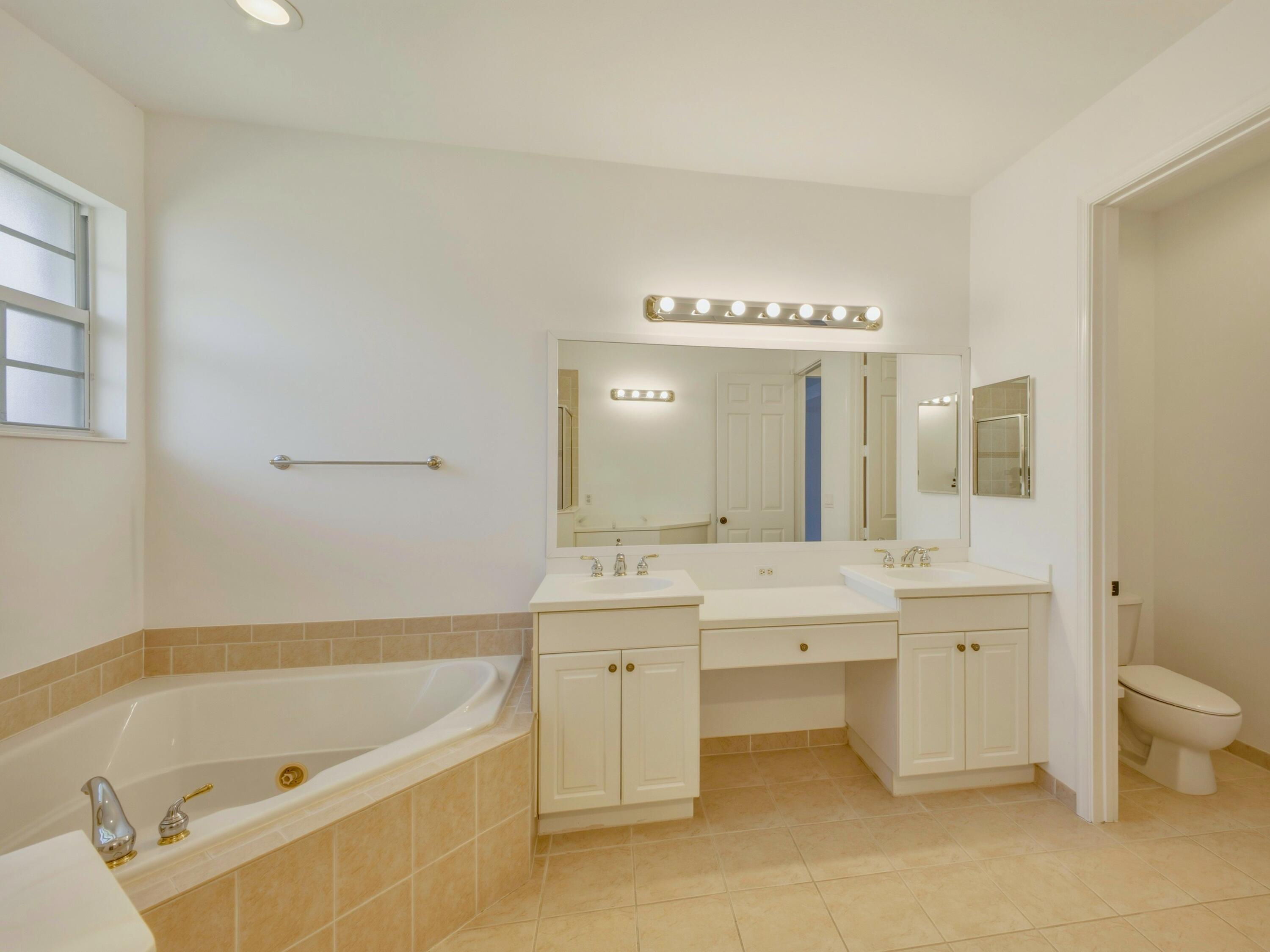 119 Lancaster Road Boynton Beach, FL 33426 - Photo 35 of 57 Primary Bathroom