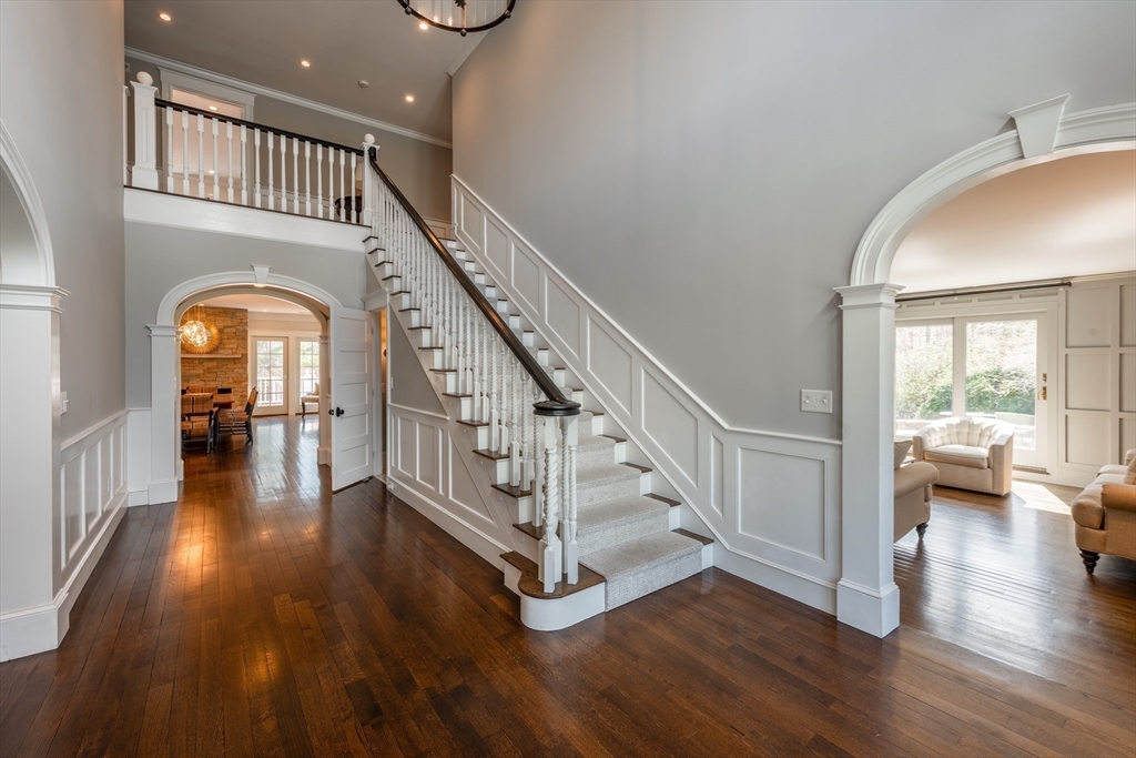37 Forster Road Manchester, MA 01944 - Photo 4 of 42 Gallery Image 4