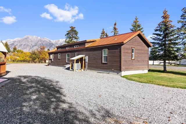 $650,000 | 107 Willow Street, Mackay, ID 83251