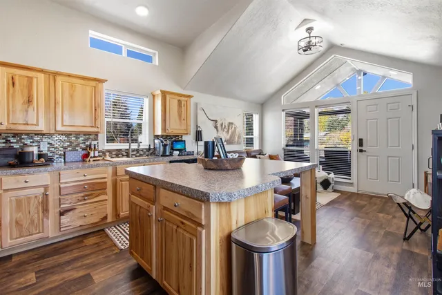 $650,000 | 107 Willow Street, Mackay, ID 83251