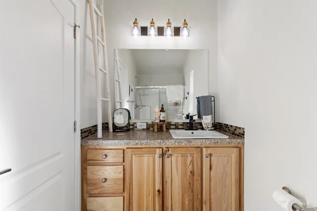 $650,000 | 107 Willow Street, Mackay, ID 83251