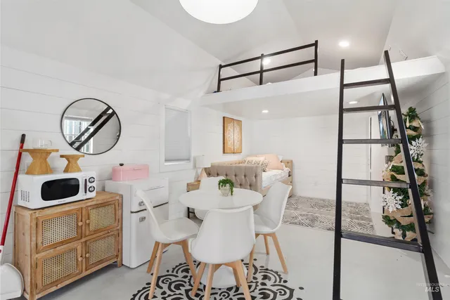 $650,000 | 107 Willow Street, Mackay, ID 83251