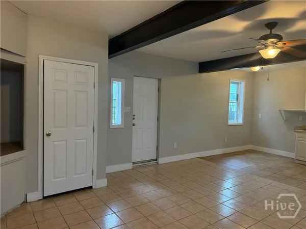 $1,000 | 836 East Henry Street, Unit D, Savannah, GA 31401