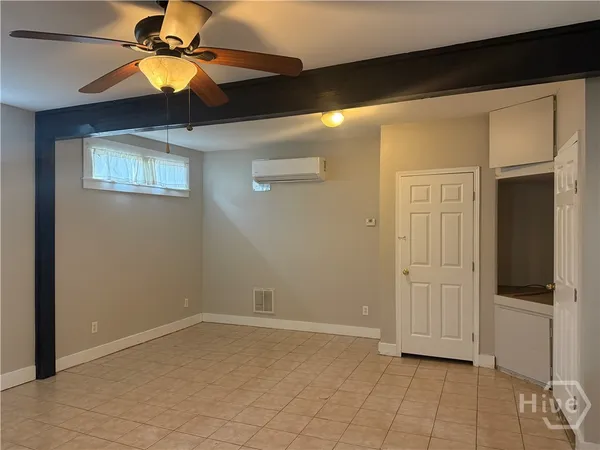 $1,000 | 836 East Henry Street, Unit D, Savannah, GA 31401