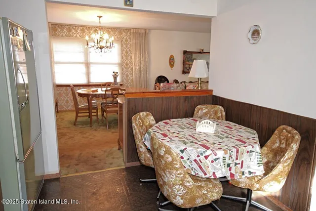 $899,000 | 785 Hylan Boulevard | Grasmere