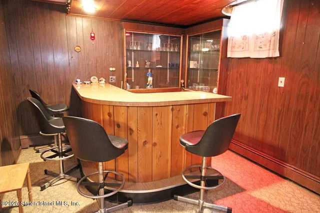 $899,000 | 785 Hylan Boulevard | Grasmere