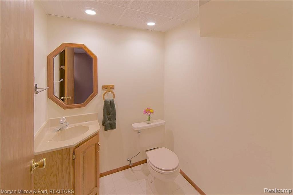 1070 East Fairview Court Rochester Hills, MI 48306 - Photo 29 of 35