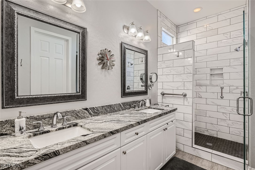 920 Everest Peak Avenue Henderson, NV 89012 - Photo 17 of 34 Custom Tile Shower