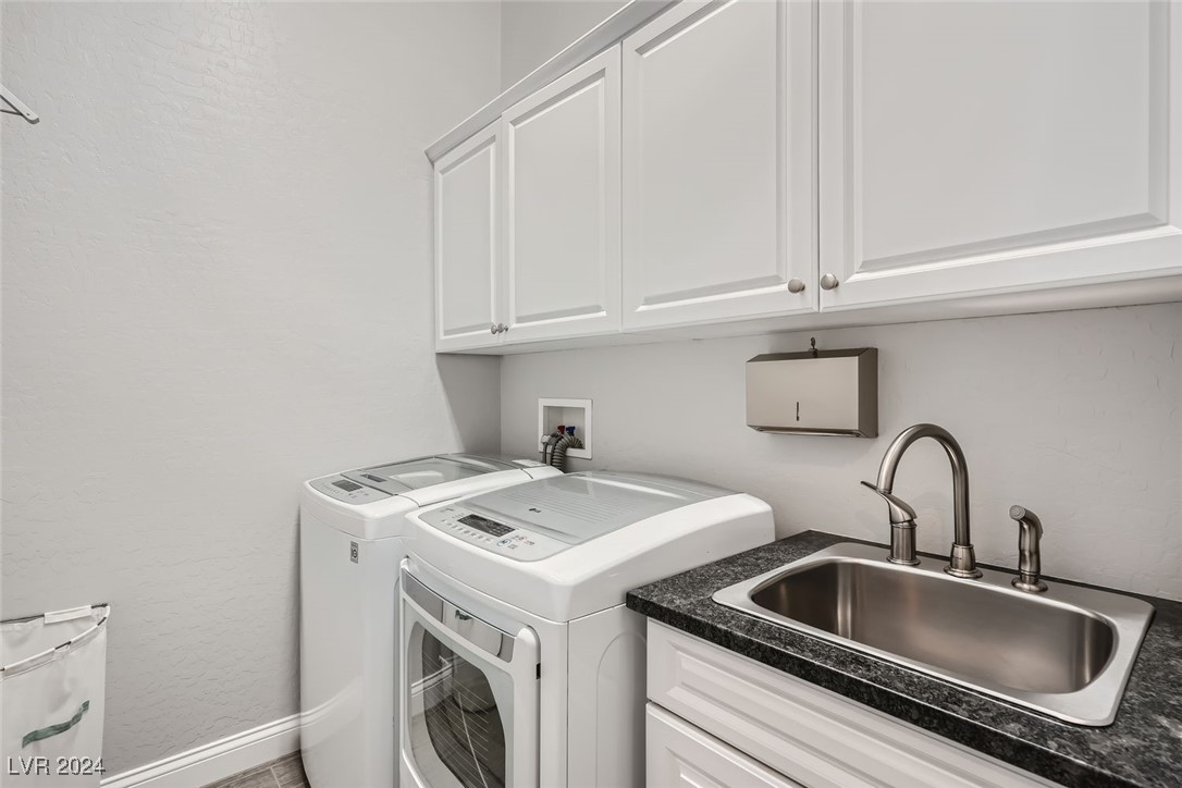 920 Everest Peak Avenue Henderson, NV 89012 - Photo 23 of 34 Upgraded Washer/Dryer
With Sink