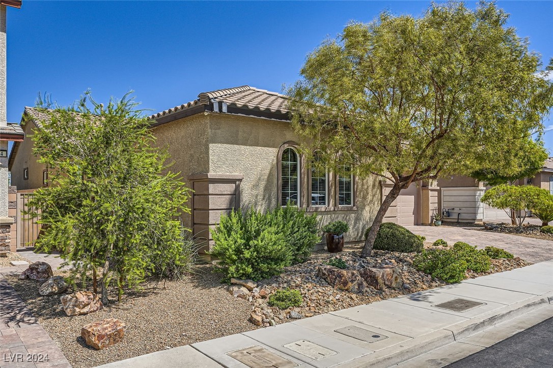 920 Everest Peak Avenue Henderson, NV 89012 - Photo 5 of 34