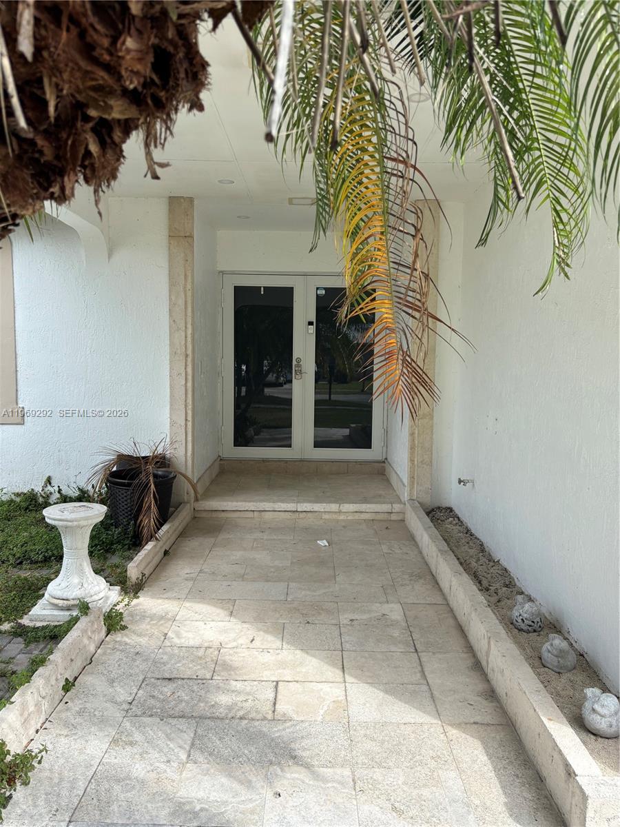 28211 Southwest 136th Place Homestead, FL 33033 - Photo 4 of 24