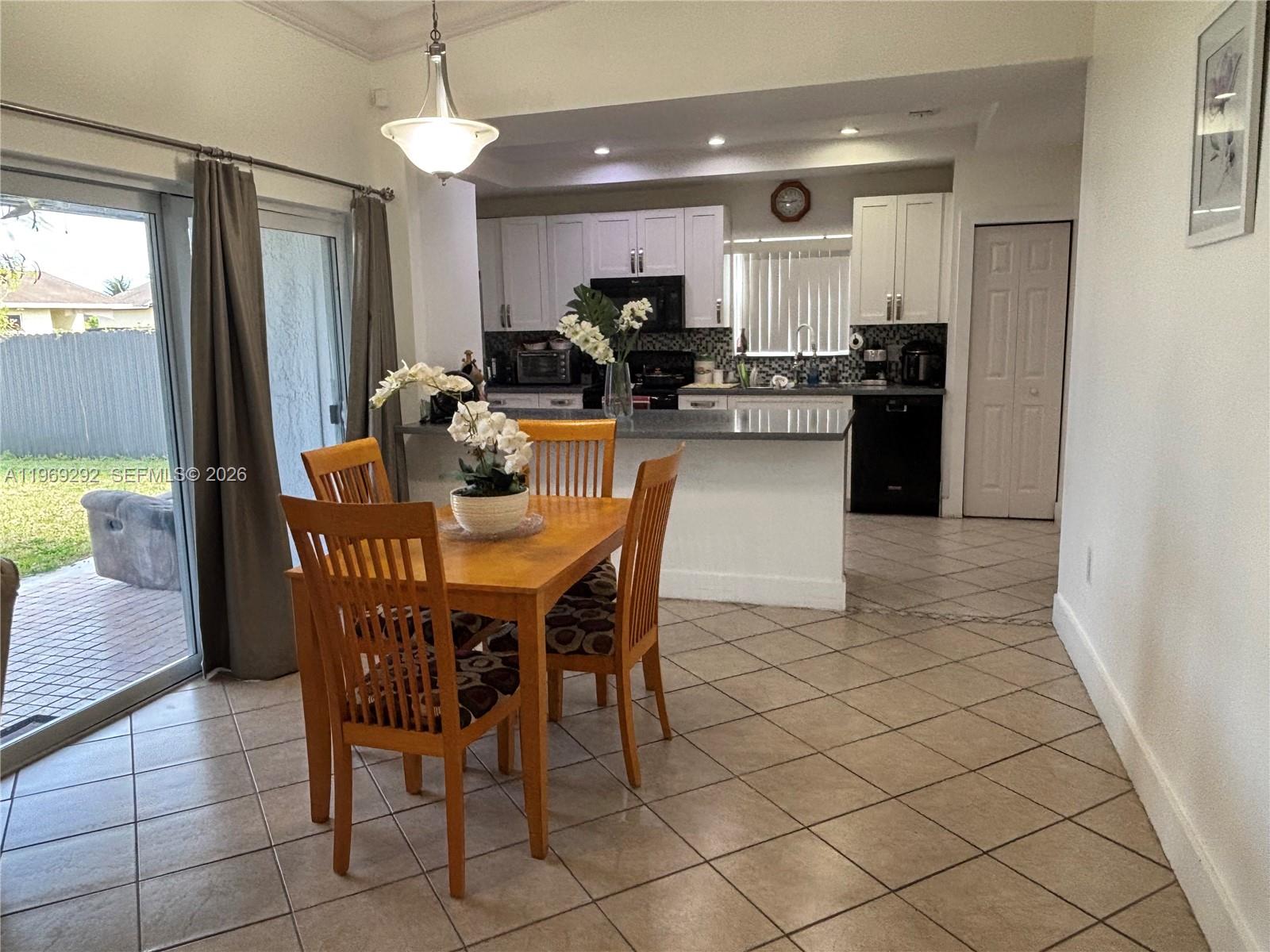 28211 Southwest 136th Place Homestead, FL 33033 - Photo 8 of 24