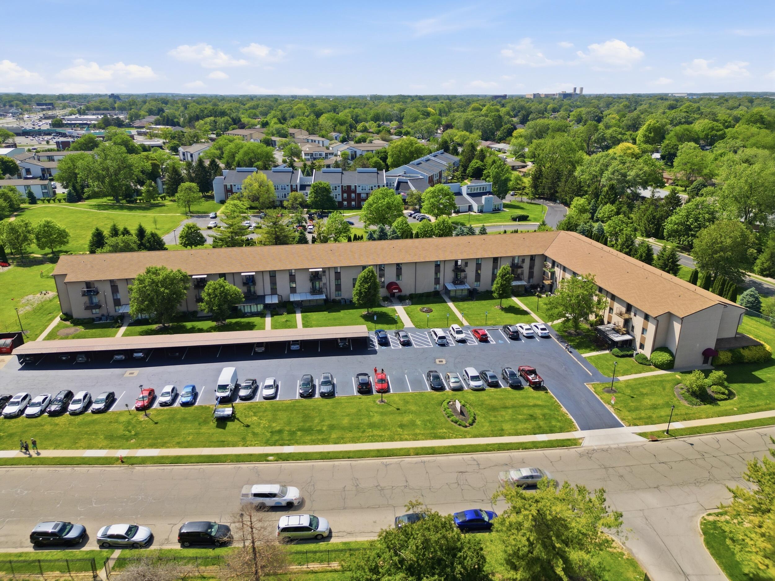 5885 Beechcroft Road, Unit 302 Columbus, OH 43229 - Photo 20 of 24 22_dji_0550