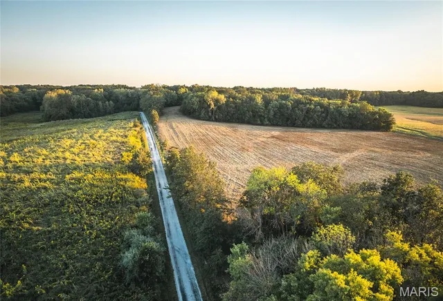 $1 | 108 Chesterfield Il 62630, Chesterfield, IL 62630