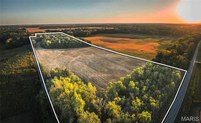 $1 | 108 Chesterfield Il 62630, Chesterfield, IL 62630