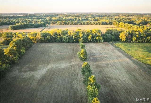 $1 | 108 Chesterfield Il 62630, Chesterfield, IL 62630