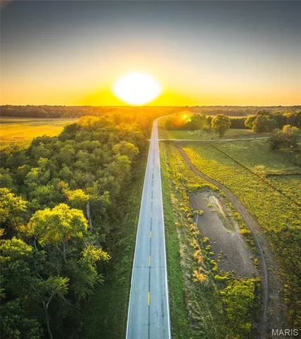 $1 | 108 Chesterfield Il 62630, Chesterfield, IL 62630