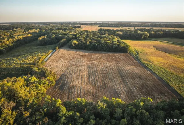 $1 | 108 Chesterfield Il 62630, Chesterfield, IL 62630