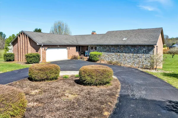 $469,900 | 103 April Lane, Vinton, VA 24179