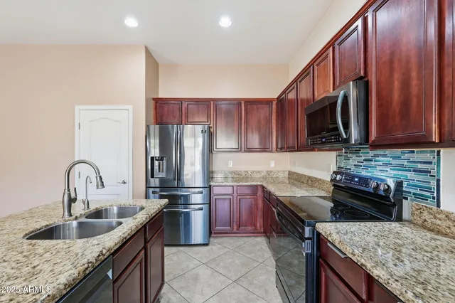 $405,000 | 146 West Blue Lagoon Drive, Casa Grande, AZ 85122