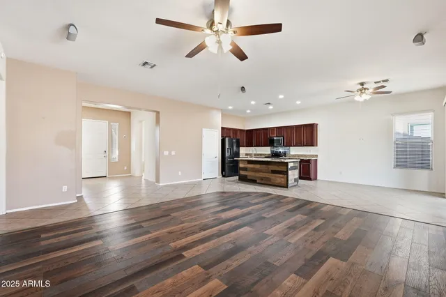 $405,000 | 146 West Blue Lagoon Drive, Casa Grande, AZ 85122