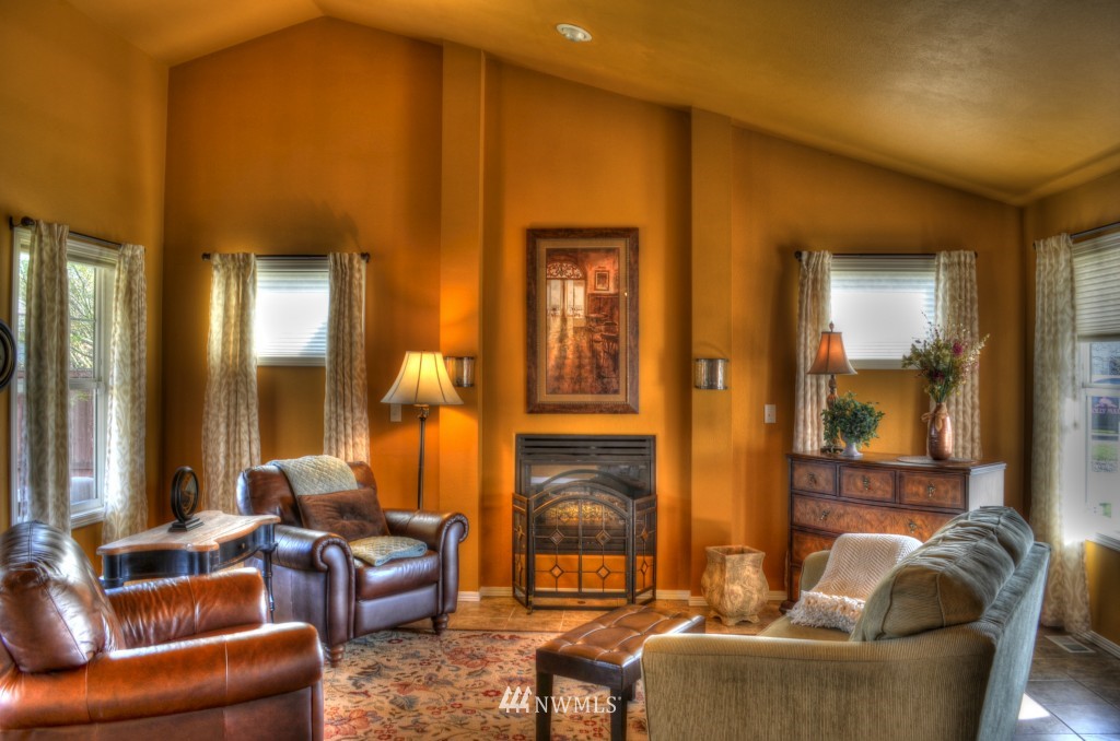 6808 Parker Road East Sumner, WA 98390 - Photo 2 of 15 Gallery Image 2