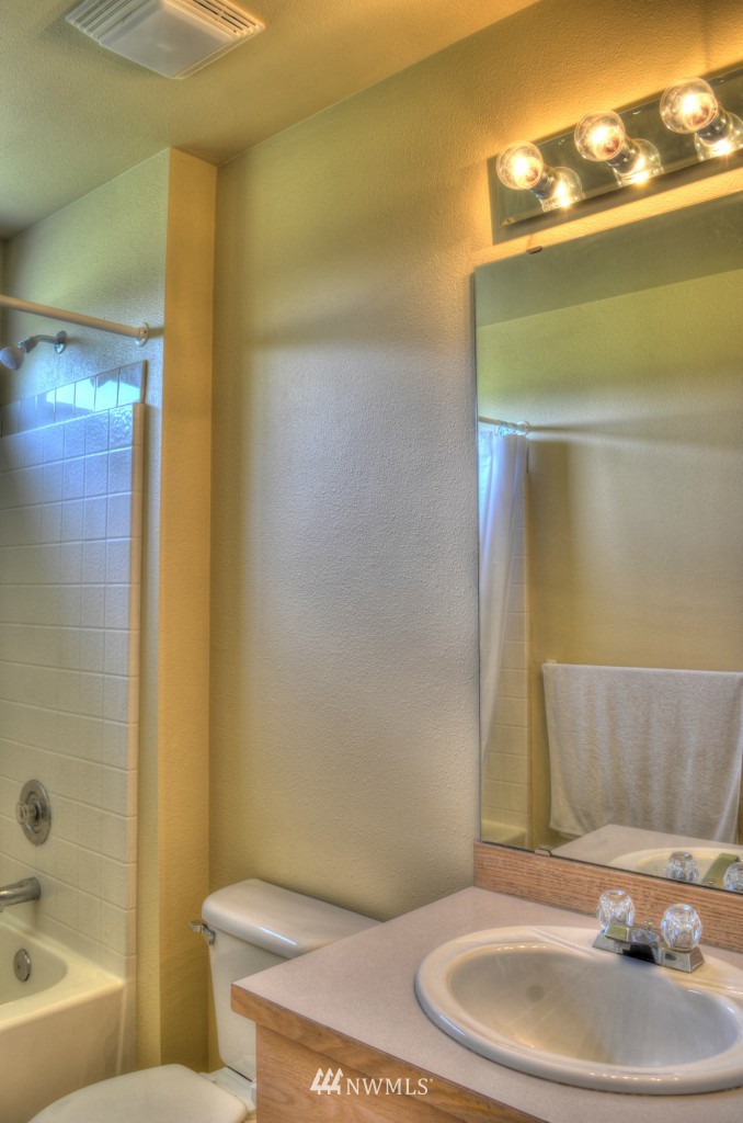 6808 Parker Road East Sumner, WA 98390 - Photo 11 of 15 Gallery Image 11