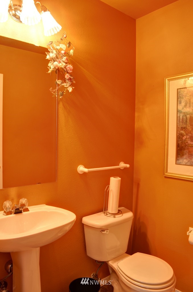 6808 Parker Road East Sumner, WA 98390 - Photo 5 of 15 Gallery Image 5
