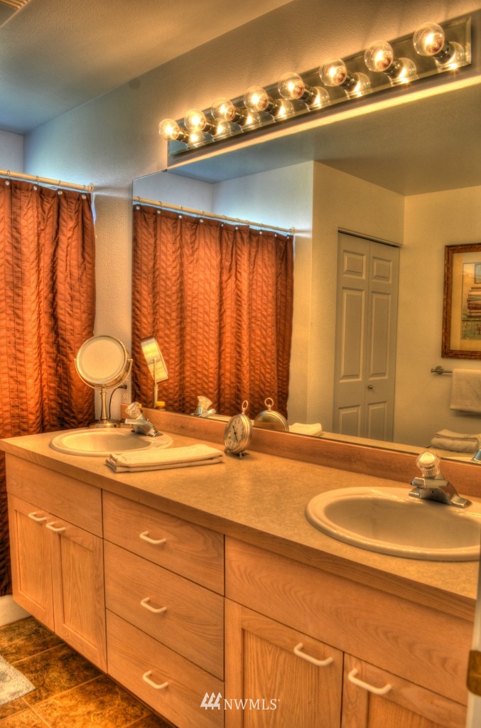 6808 Parker Road East Sumner, WA 98390 - Photo 9 of 15 Gallery Image 9