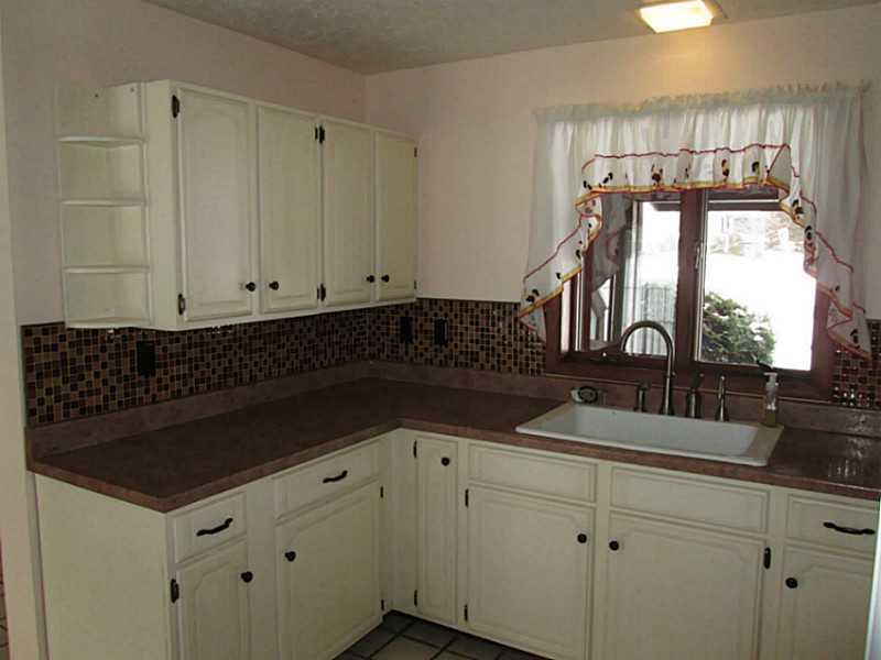 539 Sawmill Run Road Butler, PA 16001 - Photo 5 of 14 Kitchen.